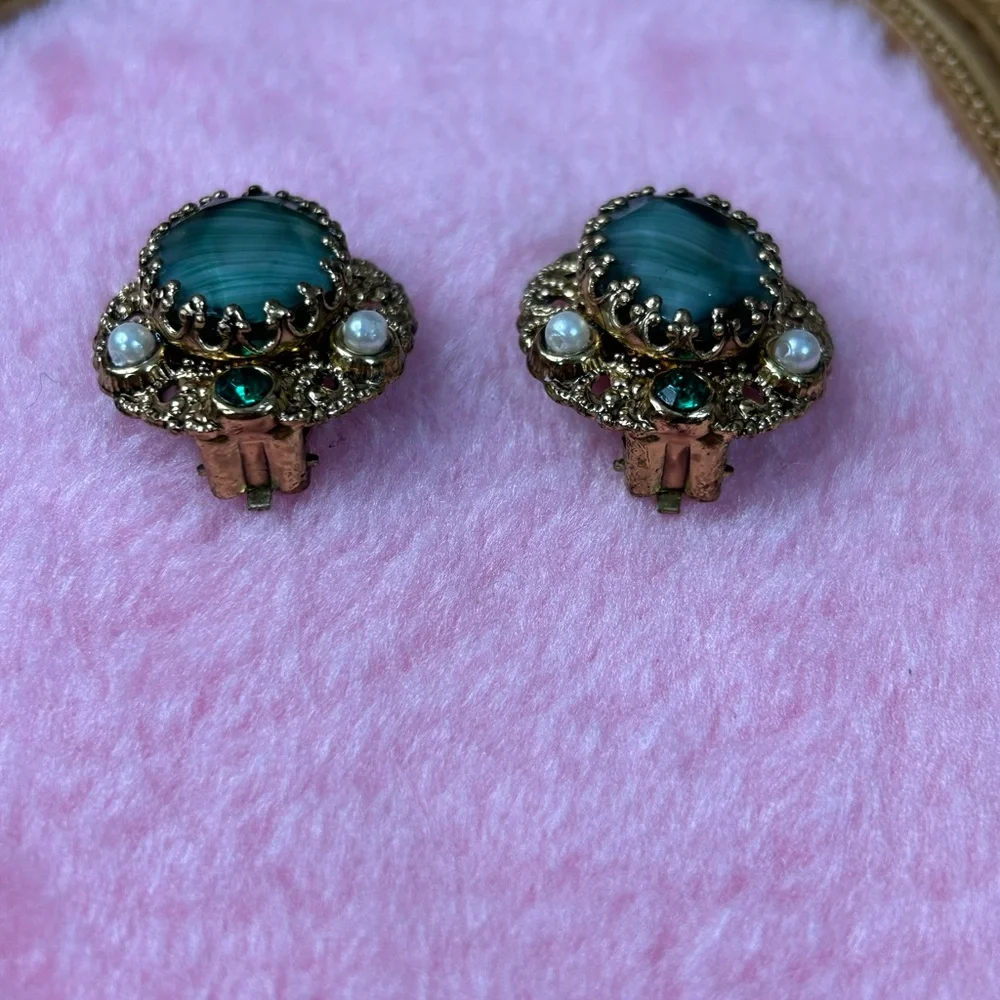 West Germany 1950-60’s Vintage Gold Clip On Filigree Earrings - Picture 8 of 9